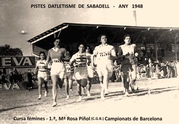 Mª Rosa Piñol competint cursa d'atletisme a les pistes del Club Sabadell a l'any 1948, precursora de la participació després de la guerra, de les dones a les activitats esportives a través del Centre Gimnàstic Barcelonès.
