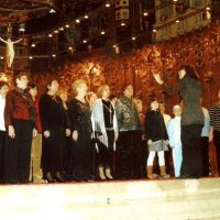 En la celebració del 15º aniversari de la comparsa,vam estrenar l'imne de la comparsa,en la Basilica de nostra senyora de Montserrat , amb la col.laboració desinteresada,per part de la direcció de la Montse Martínez