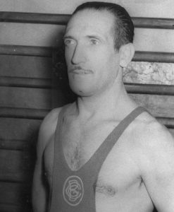 Gracià Cuesta ha estat Gracià Cuesta un lluitador destacat de Greco romana, entrenador i seleccionador nacional.
